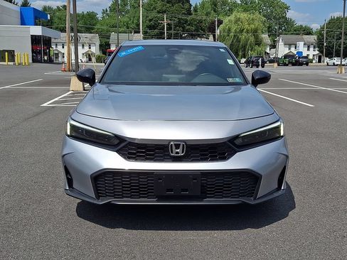 Used 2025 Honda Civic Sport image 2