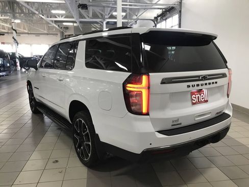 Used 2022 Chevrolet Suburban RST w/ Luxury Package image 3