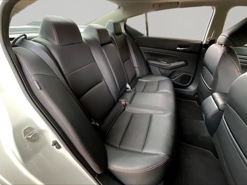 Used 2021 Nissan Altima 2.5 SR w/ SR Premium Package AWD/4WD image 24