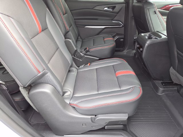New 2027 Chevrolet Traverse RS w/ LPO, Floor Liner Package AWD/4WD image 23