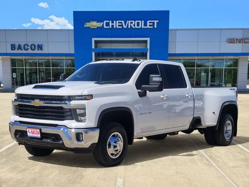 Used 2024 Chevrolet Silverado 3500 LT w/ Convenience Package AWD/4WD image 1