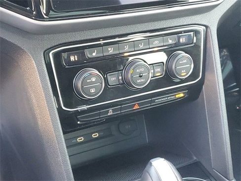 Certified 2023 Volkswagen Atlas Cross Sport SEL image 28