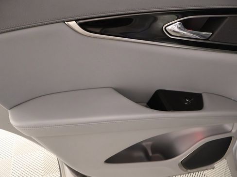 Used 2021 Lincoln Nautilus Reserve image 17