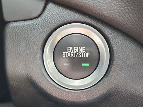 Used 2022 Chevrolet Equinox LT FWD image 16