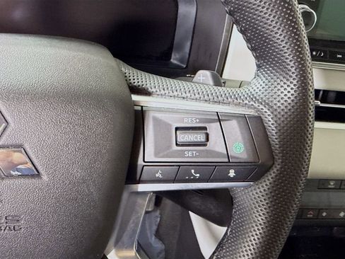 Used 2023 Mitsubishi Outlander SEL AWD/4WD image 22