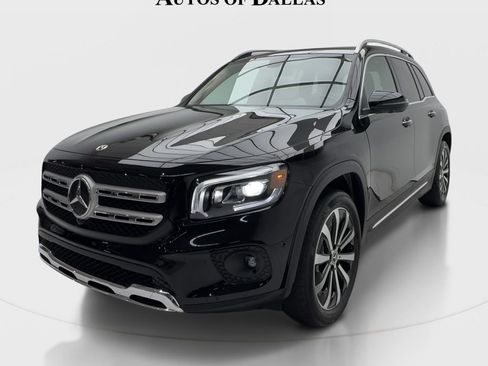 Used 2022 Mercedes-Benz GLB 250 w/ Premium Package Lite image 4