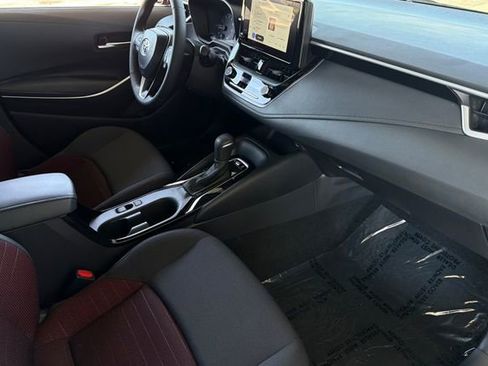 Used 2025 Toyota Corolla SE FWD image 18