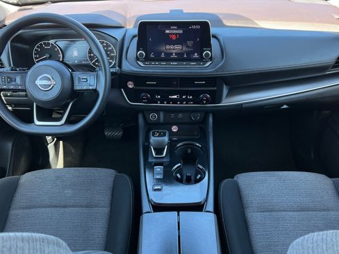 Used 2023 Nissan Rogue SV image 14