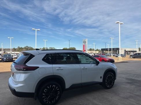 New 2026 Nissan Rogue SV image 5