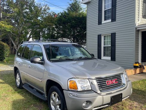 Used 2006 GMC Envoy SLT AWD/4WD image 1