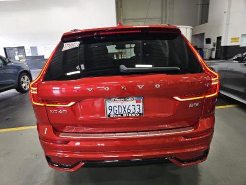 Used 2023 Volvo XC60 B5 Plus AWD/4WD image 4