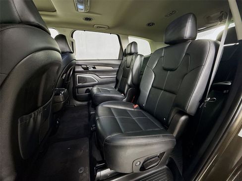 Used 2022 Kia Telluride EX w/ EX Premium Package image 27