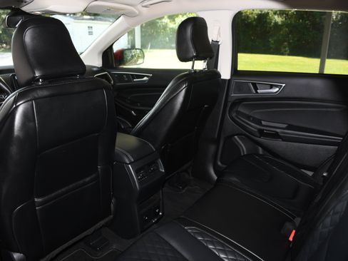 Used 2024 Ford Edge Titanium image 17