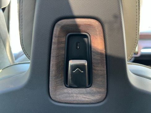 Used 2022 Rivian R1T Launch Edition image 49