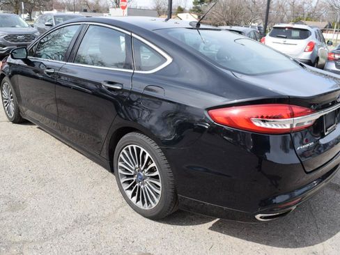 Used 2017 Ford Fusion SE w/ Fusion SE Technology Package FWD image 8