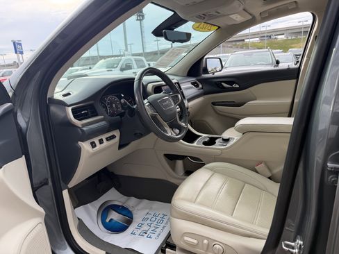 Used 2021 GMC Acadia Denali w/ Denali Technology Package image 28