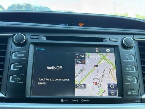 Used 2018 Toyota Highlander SE AWD/4WD image 18