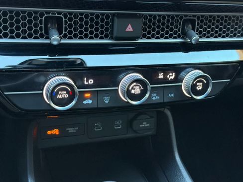 Used 2025 Honda Civic Sport image 19