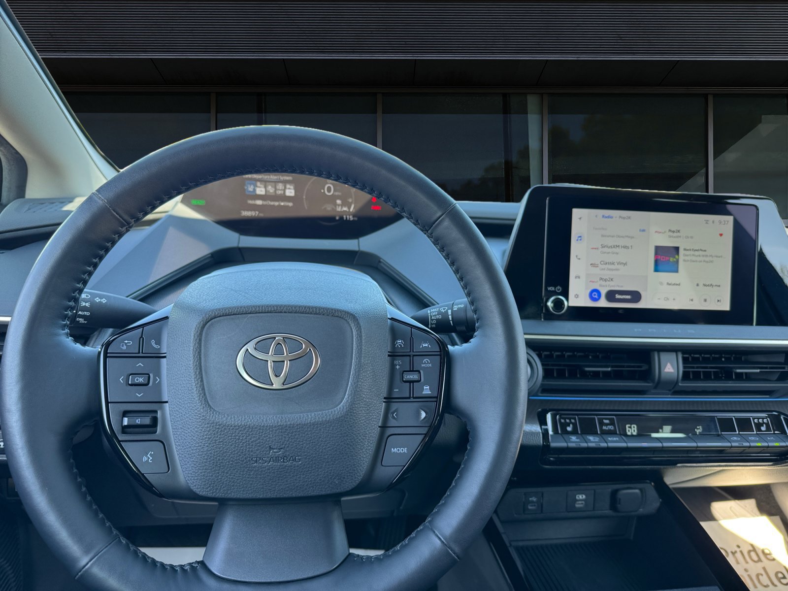 Used 2024 Toyota Prius XLE AWD/4WD image 3