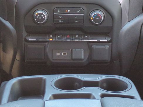 Used 2022 Chevrolet Silverado 1500 Custom w/ Safety Confidence Package image 18