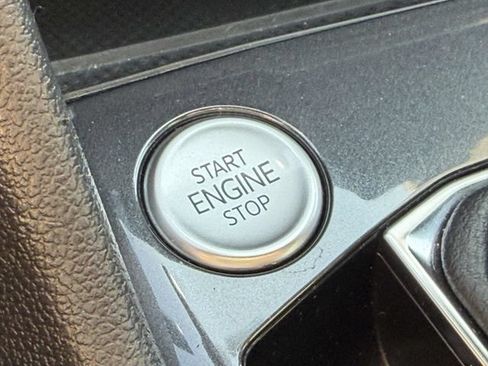 Certified 2023 Volkswagen Tiguan SE AWD/4WD image 31