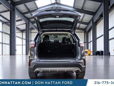 Certified 2024 Ford Edge Titanium AWD/4WD image 23