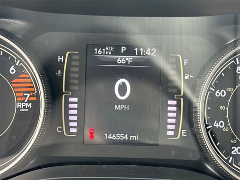 Used 2019 Jeep Cherokee Latitude Plus AWD/4WD image 30