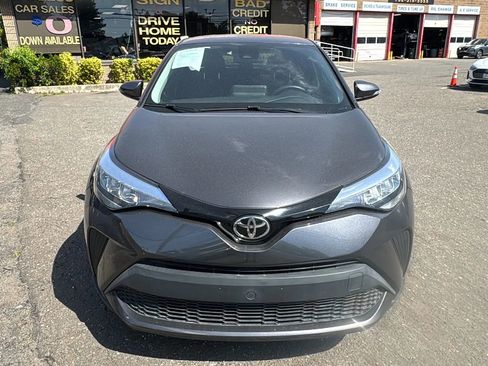 Used 2021 Toyota C-HR LE FWD image 2