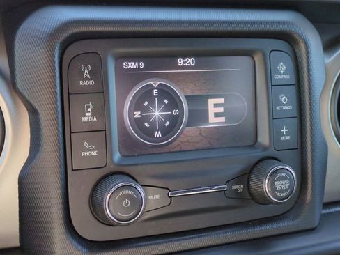 Used 2020 Jeep Gladiator Sport w/ Auxiliary Switch Group AWD/4WD image 18