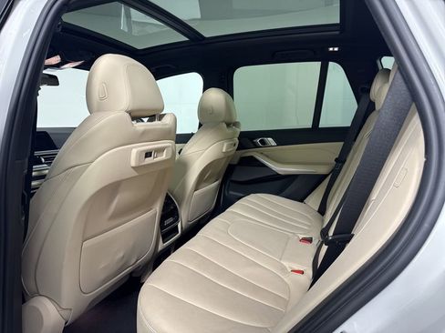 Used 2021 BMW X5 xDrive40i w/ Premium Package image 10