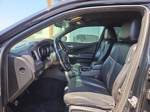 Used 2021 Dodge Charger SXT w/ Leather Interior Group RWD image 9