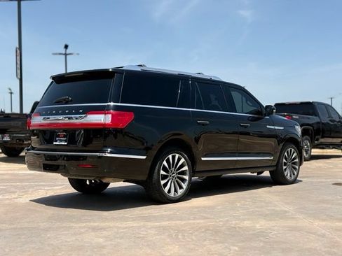 Used 2021 Lincoln Navigator L Reserve w/ Luxury Package AWD/4WD image 2