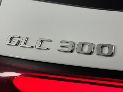 New 2026 Mercedes-Benz GLC 300 image 8