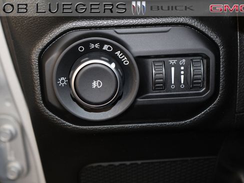 Used 2022 Jeep Wrangler Unlimited Sahara w/ LED Lighting Group image 26