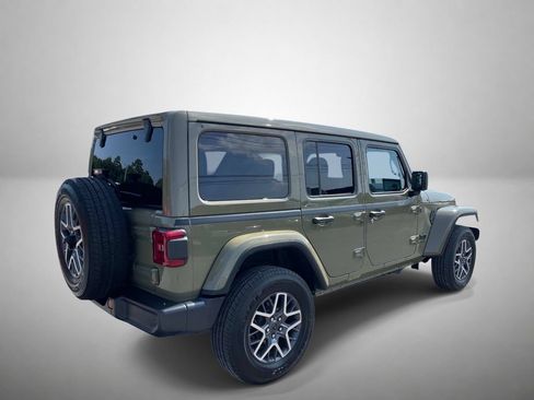 Used 2026 Jeep Wrangler Unlimited Sahara w/ Safety Group AWD/4WD image 3
