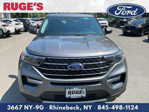 Certified 2023 Ford Explorer XLT w/ Equipment Group 202A AWD/4WD image 9