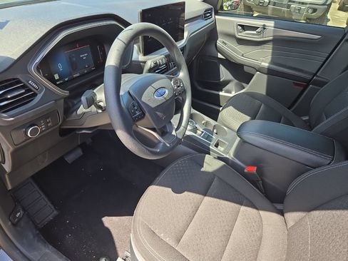 Used 2025 Ford Escape Active w/ Tech Pack #1 FWD image 9