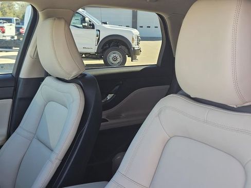 New 2026 Lincoln Corsair Premiere image 20