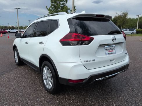 Used 2018 Nissan Rogue SV AWD/4WD image 4