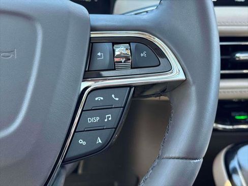 Used 2023 Lincoln Nautilus Reserve image 26