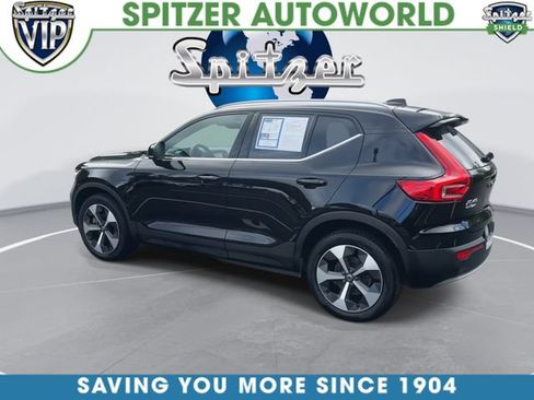 Used 2024 Volvo XC40 B5 Core AWD/4WD image 8