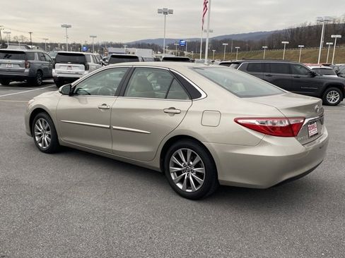 Used 2015 Toyota Camry XLE image 3