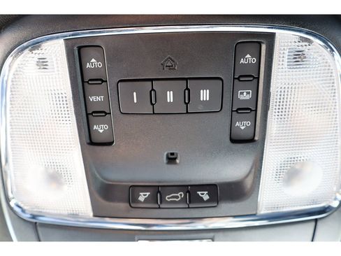 Used 2018 Jeep Grand Cherokee Trailhawk w/ Trailhawk Luxury Group AWD/4WD image 38
