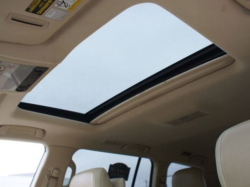 Used 2013 Lexus LX 570 4WD image 6