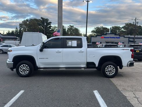 Used 2025 Chevrolet Silverado 2500 LT w/ Convenience Package image 7