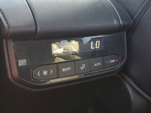 Used 2023 Toyota Highlander XLE image 21