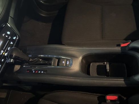 Used 2016 Honda HR-V EX image 9