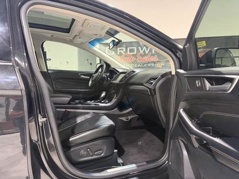Used 2015 Ford Edge Titanium w/ Equipment Group 301A AWD/4WD image 15