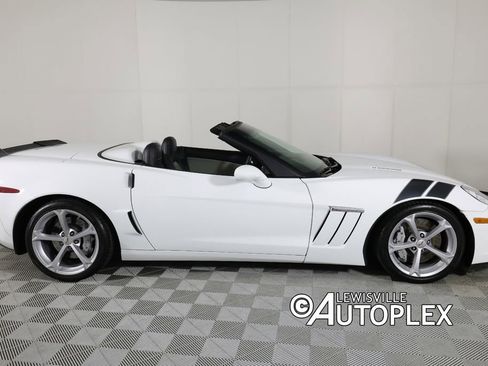 Used 2011 Chevrolet Corvette Grand Sport w/ Preferred Equipment Group RWD image 4
