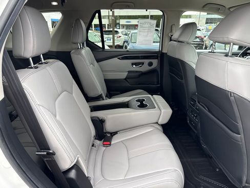 Used 2025 Honda Pilot EX-L image 20
